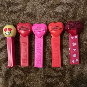 5 Valentines Day Pez dispensers.